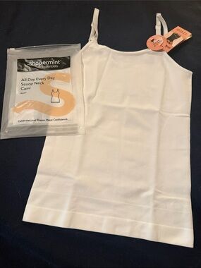 Shapermint Essentials White Scoop Neck Cami White Large